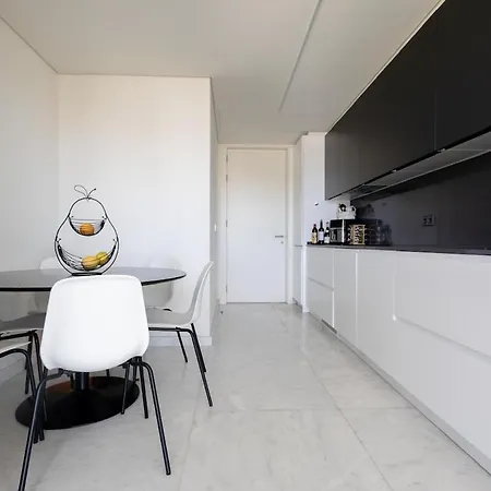 Infinity Tower Private Luxury * リスボン